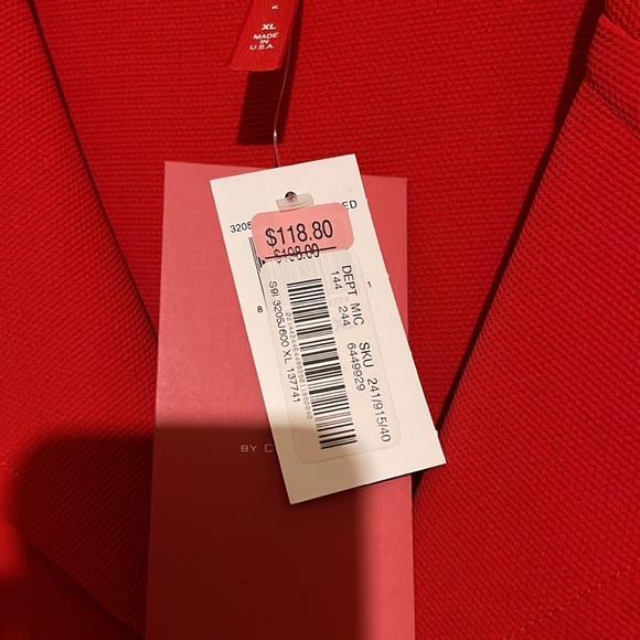 COPY - Red xl button cape - Picture 3 of 7